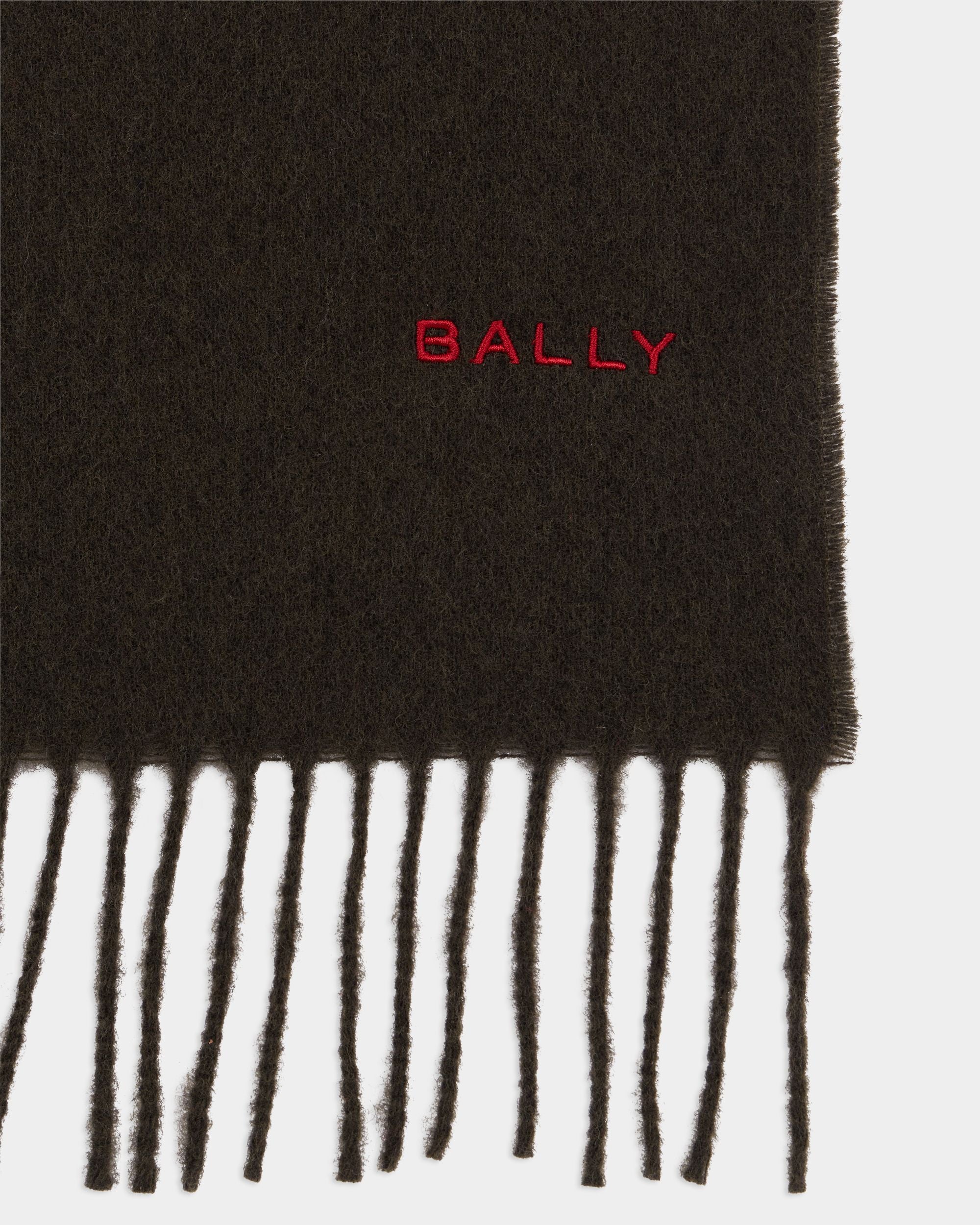 Schal aus Kaschmirmischung in Military Green
