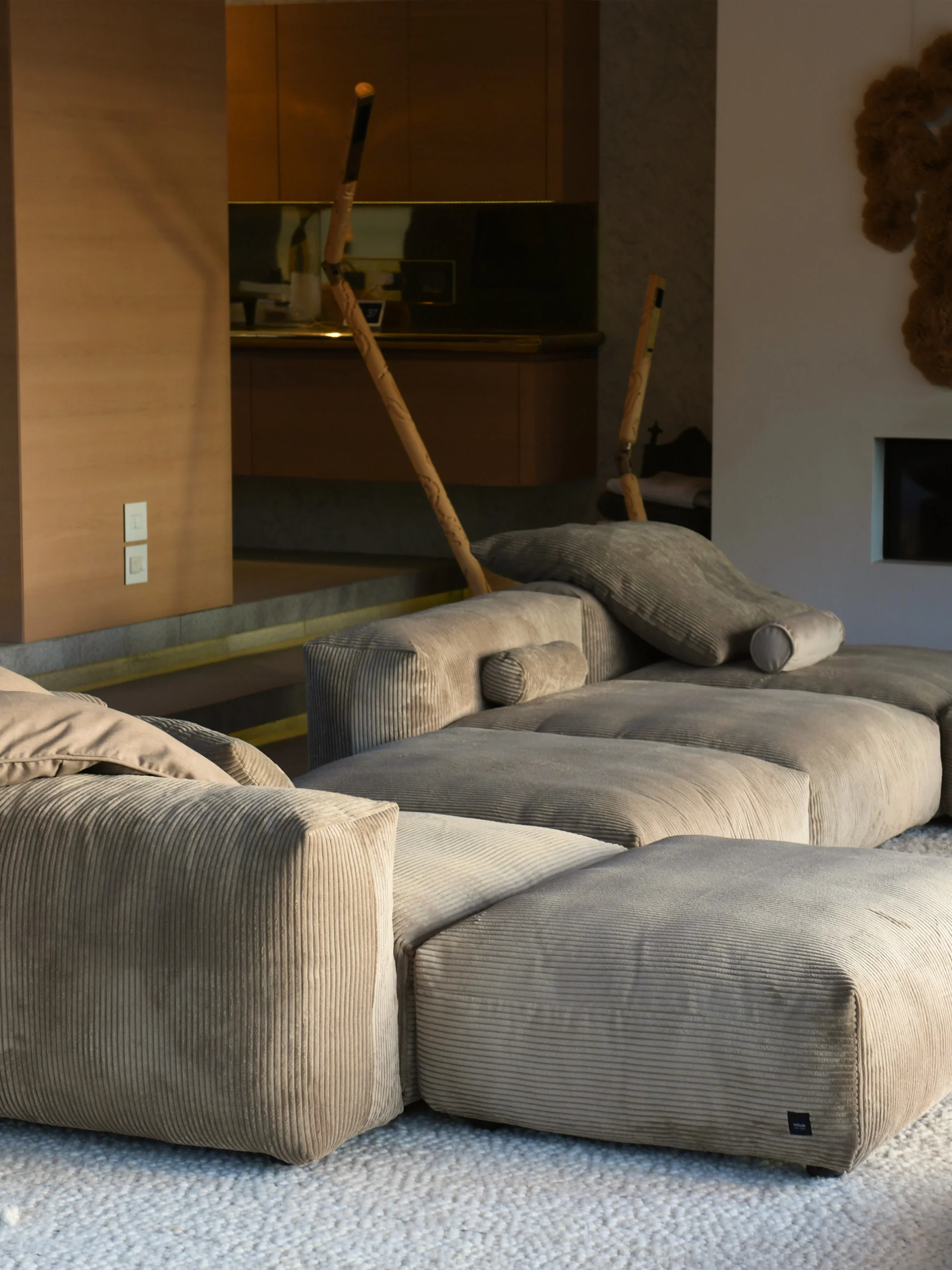 Großes Cord-Sofa-Kissen Vetsak, 60 x 60 cm