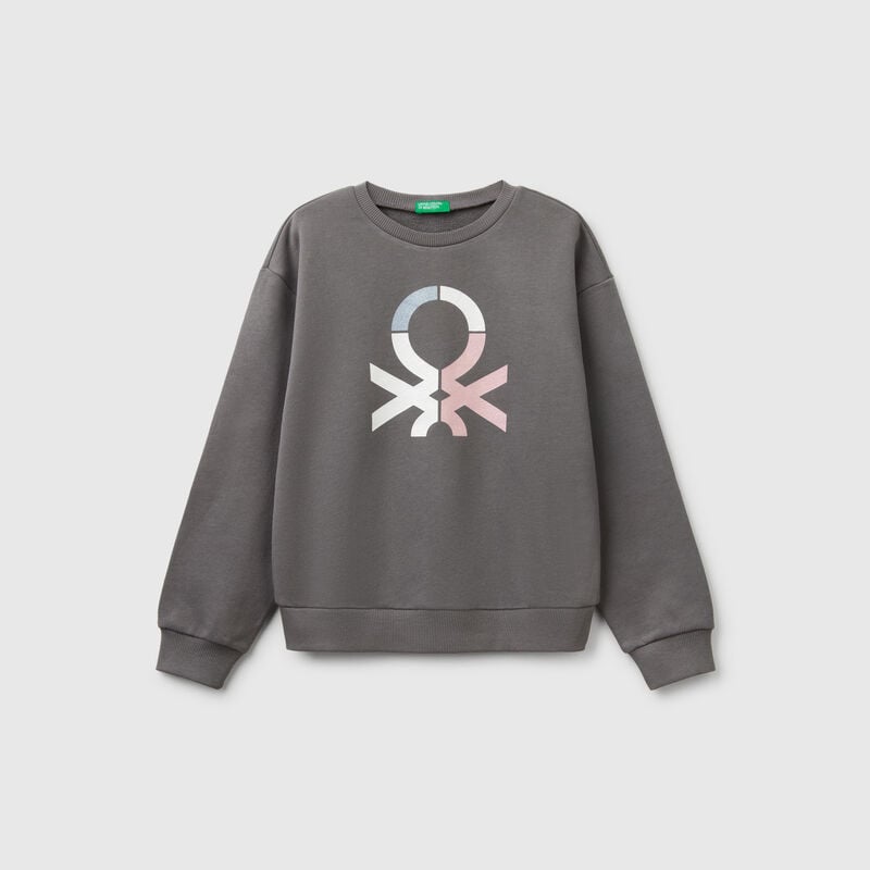 Sweatshirt with glittery print