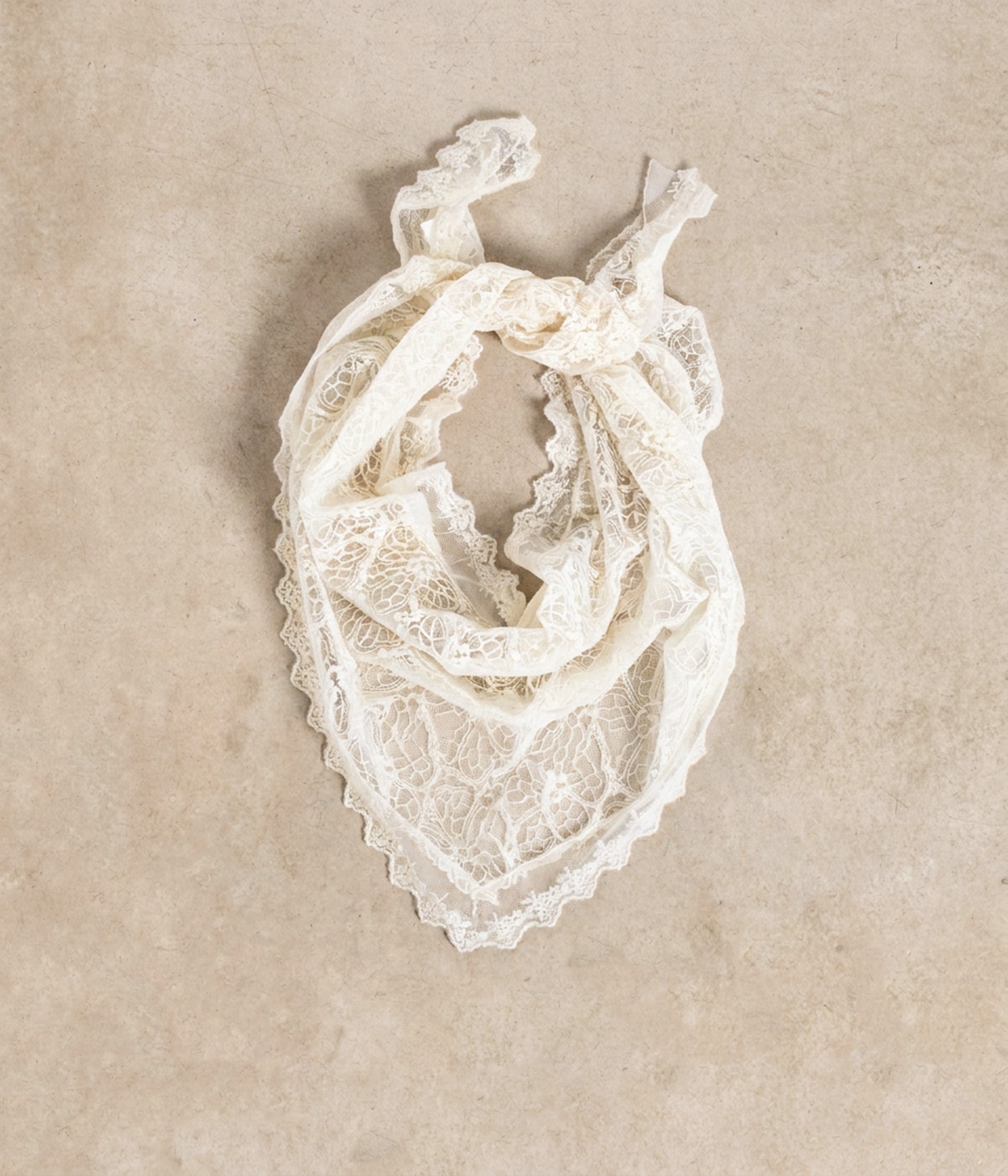 Foulard dentelle écru Fantômas