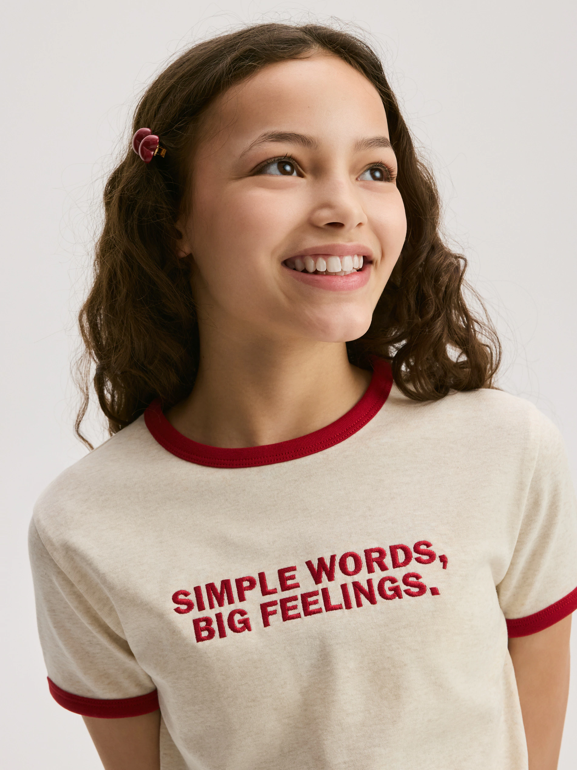 T-shirt z haftowanym napisem