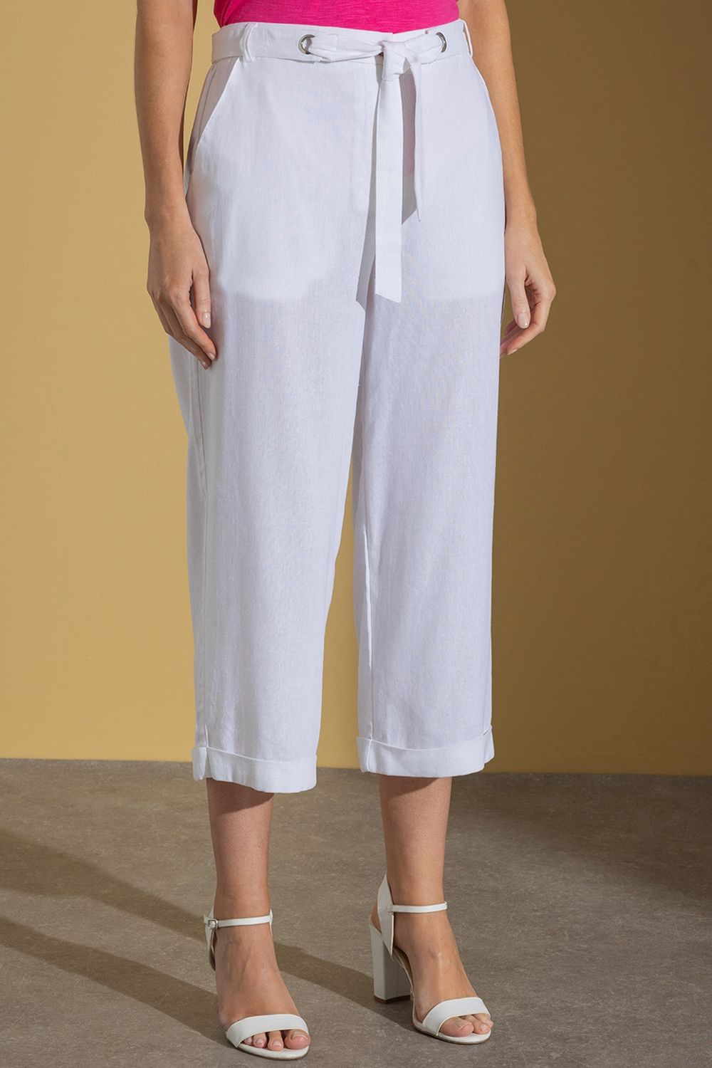 Klass. Wide Leg Cropped Linen Blend Trousers