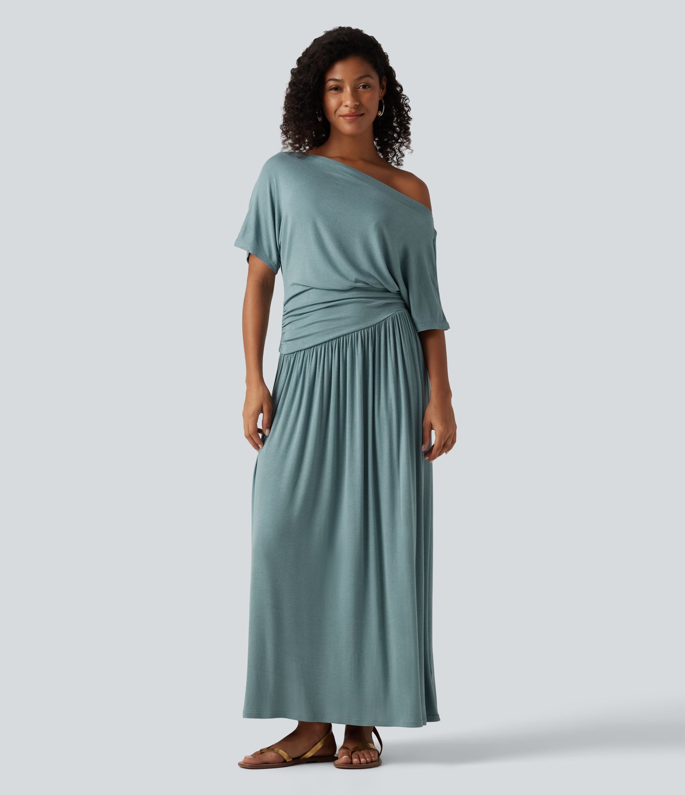 Robe maxi côtelée froncée une épaule à manches courtes