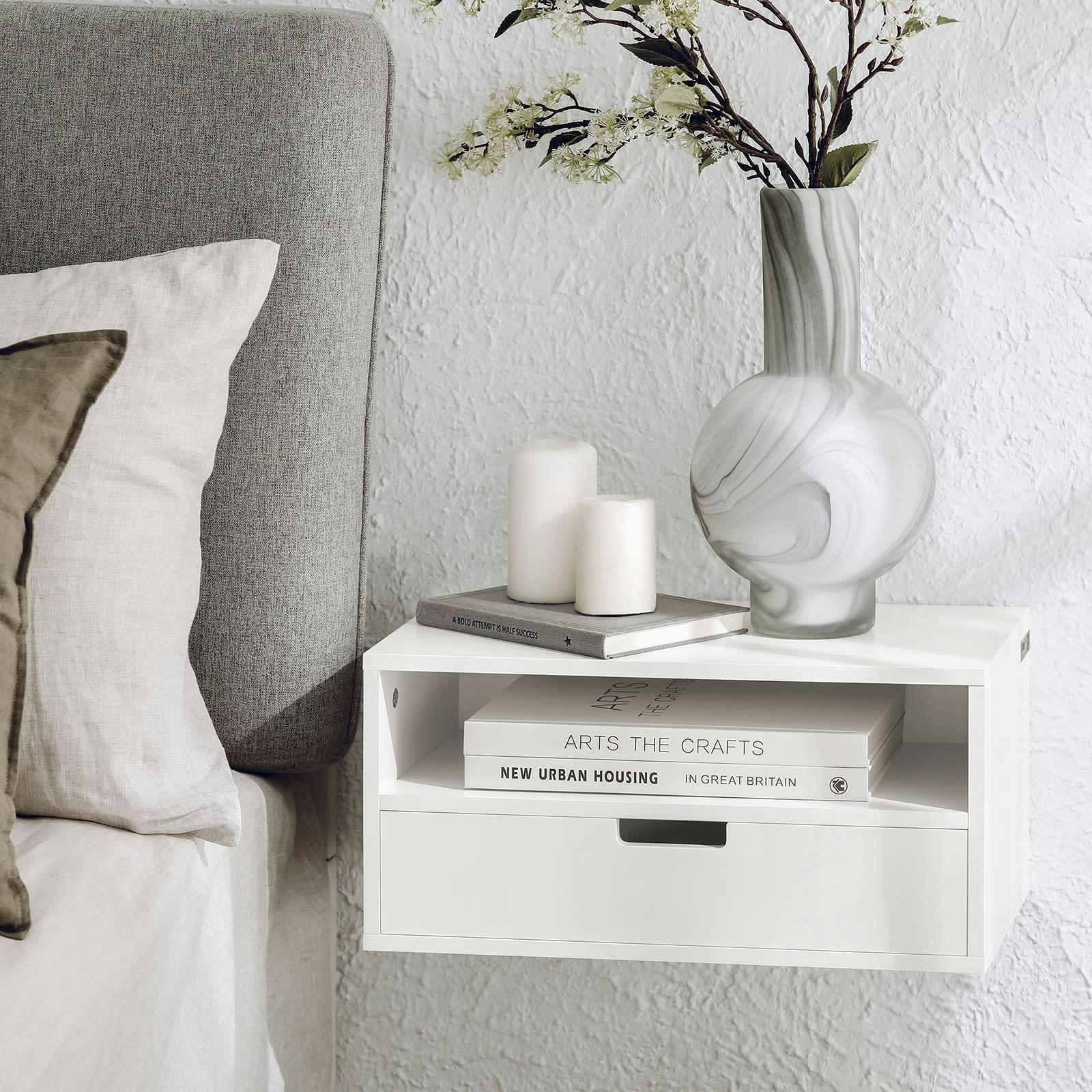 - Table de Chevet suspendue effet bois blanc