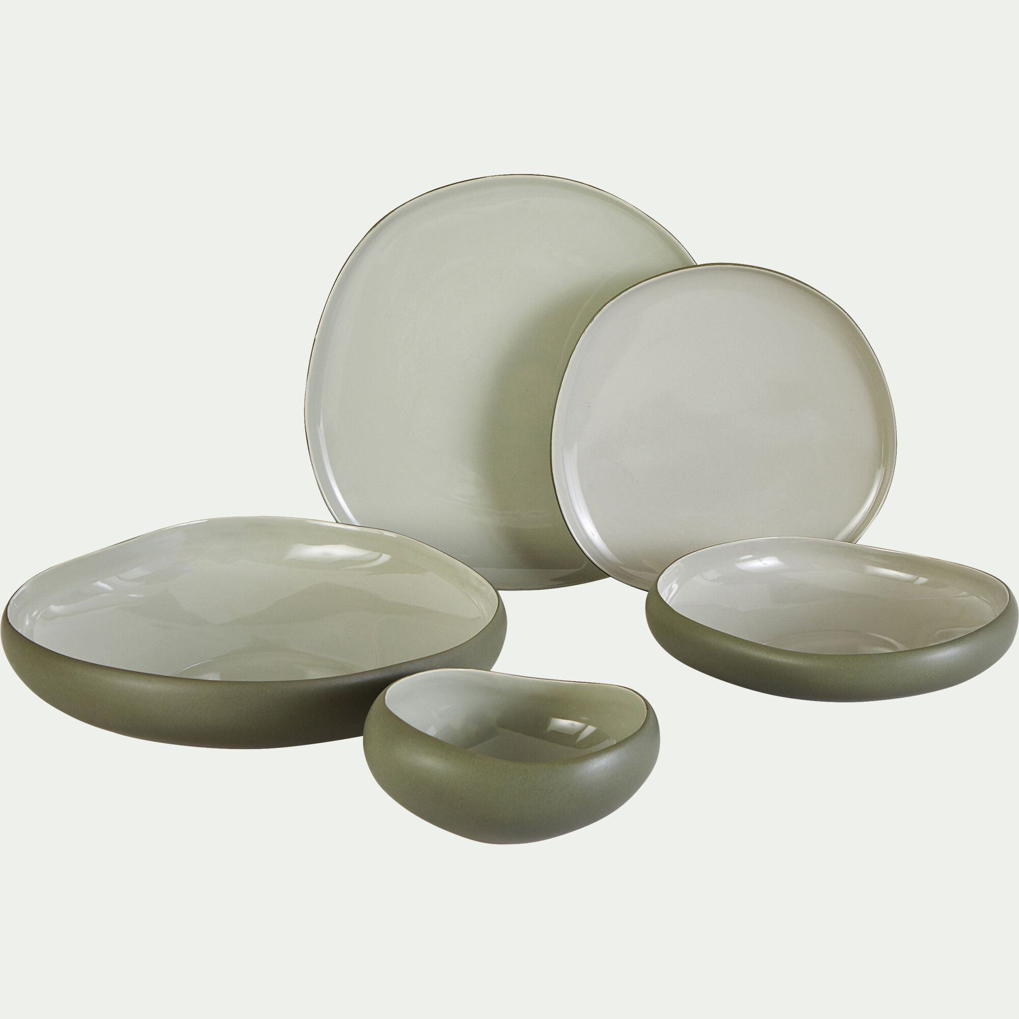 KYMA - Assiette creuse en grès D20cm - vert olivier