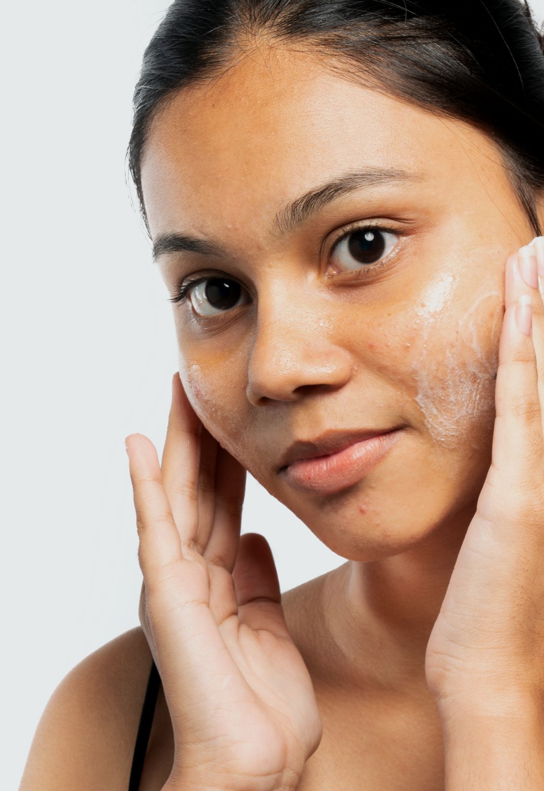 Minimalist Oat Extract 06% Cleanser