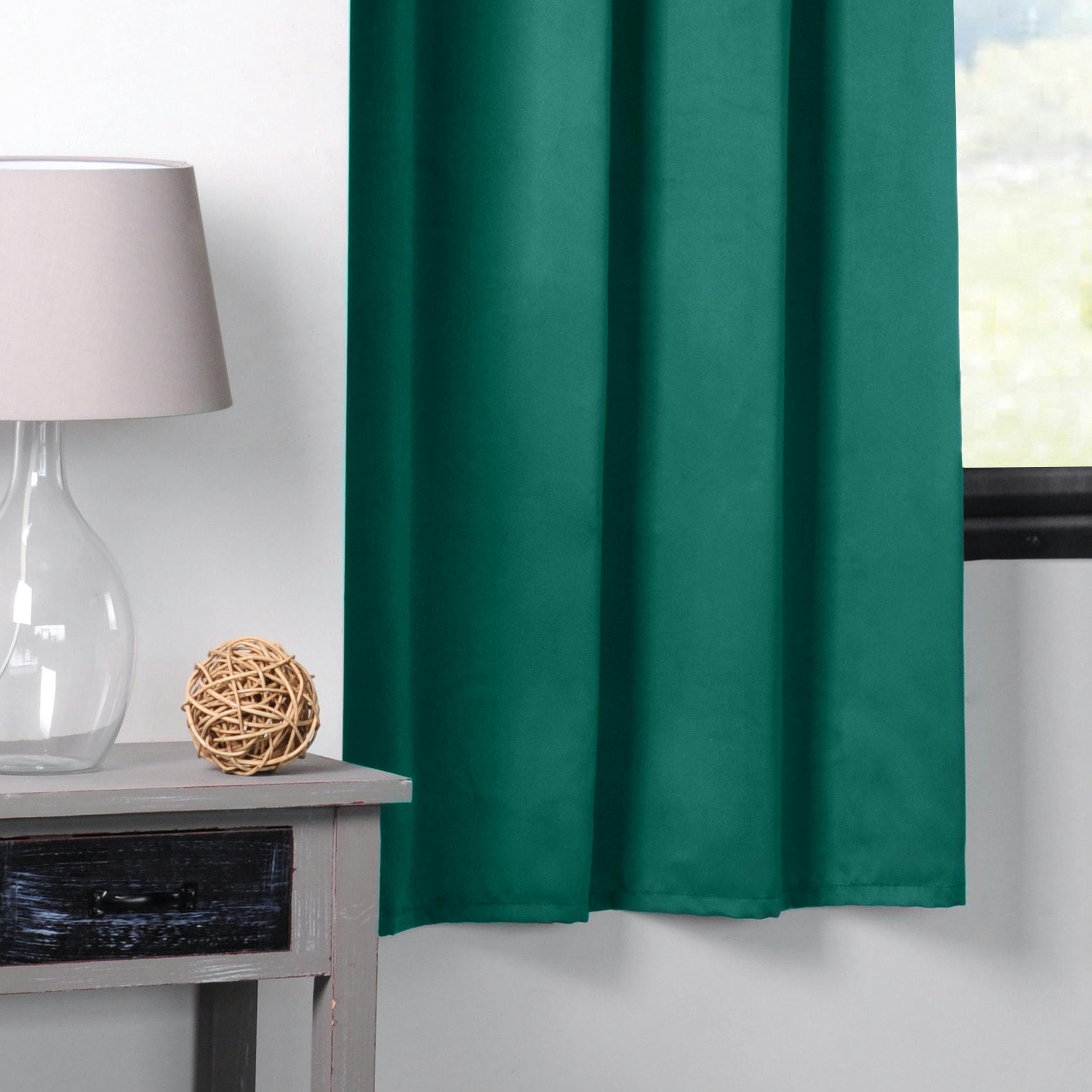 - Rideau occultant uni 210gr/m2 polyester vert emeraude 135x180 cm
