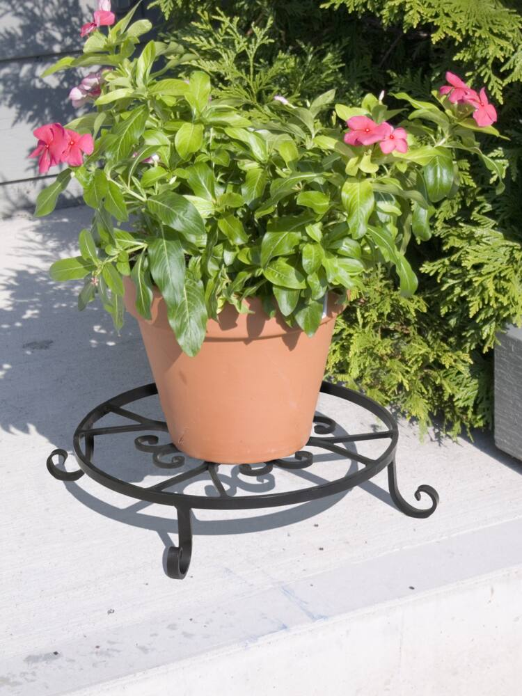 Forged Metal Potted Plant Stand, Decorative Pot Trivet, 10-in, Black