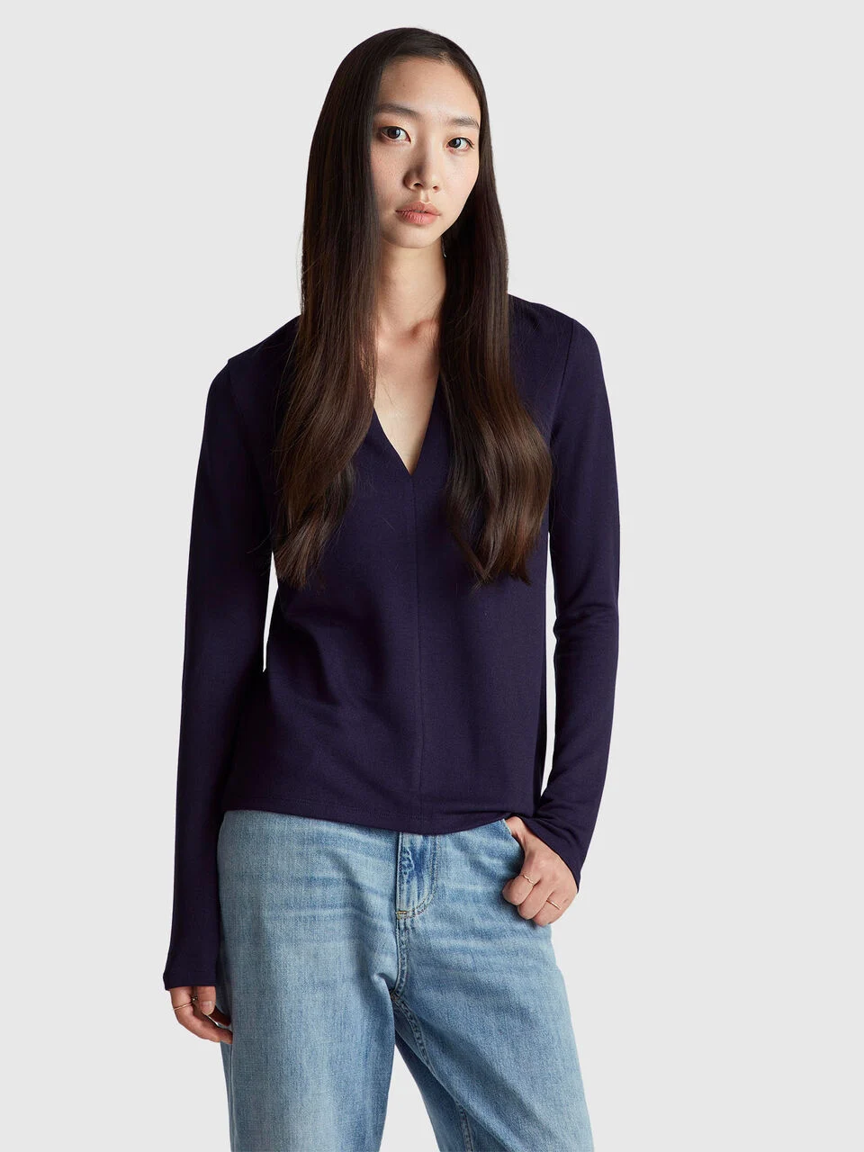 Crepe t-shirt with V-neck