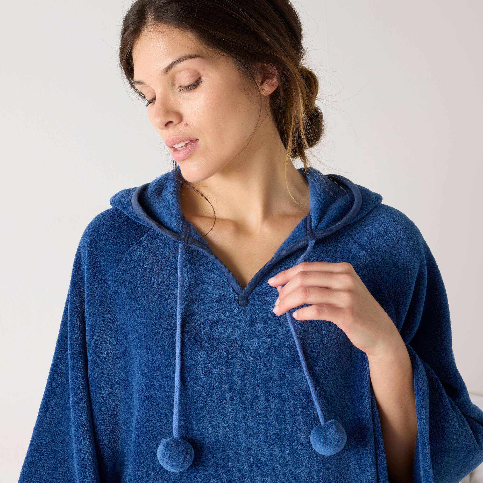 Poncho à capuche, maille polaire toucher peluche