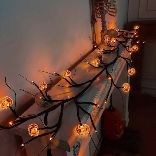 NNETM Enchanted Grove Halloween Lights: Willow Whispers