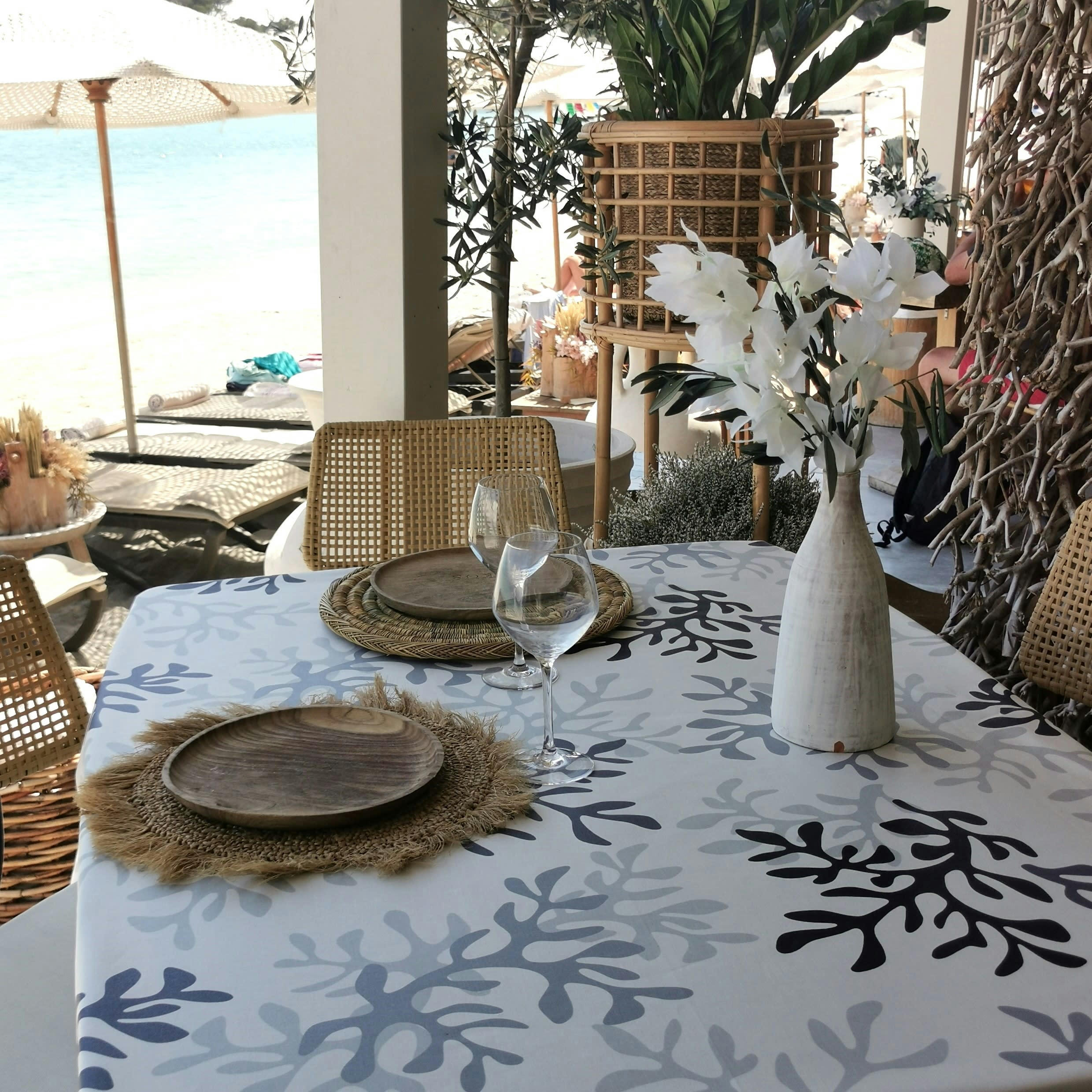 CORAIL - Nappe enduite ovale 160 x 200 cm grise