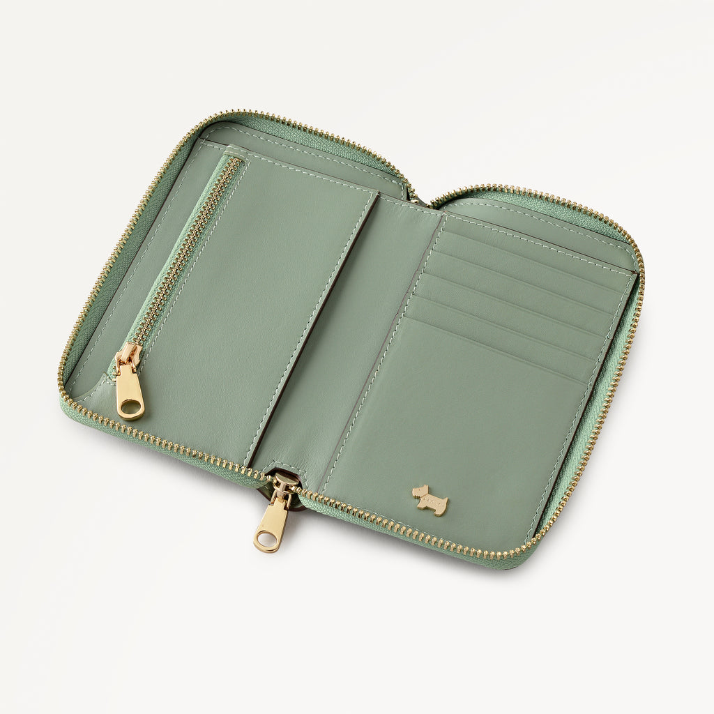 Pockets - Medium Zip Around Wallet