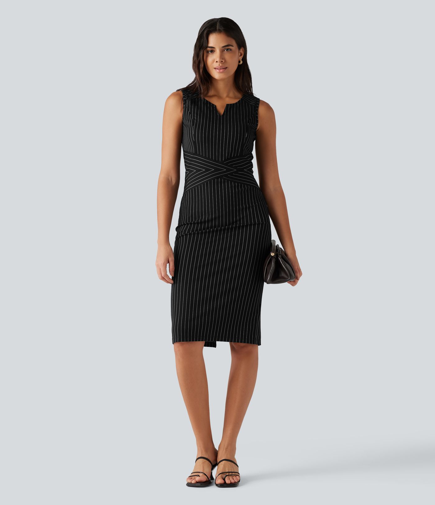 Robe de bureau midi moulante à rayures, sans manches et col tailleur cranté