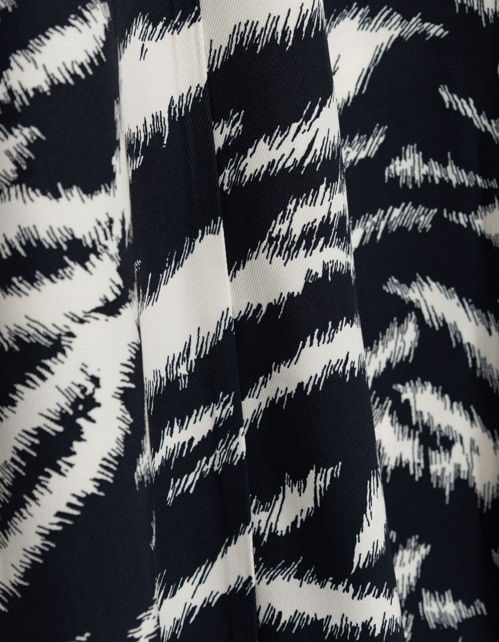 Robe noire imprimé zèbre Femme