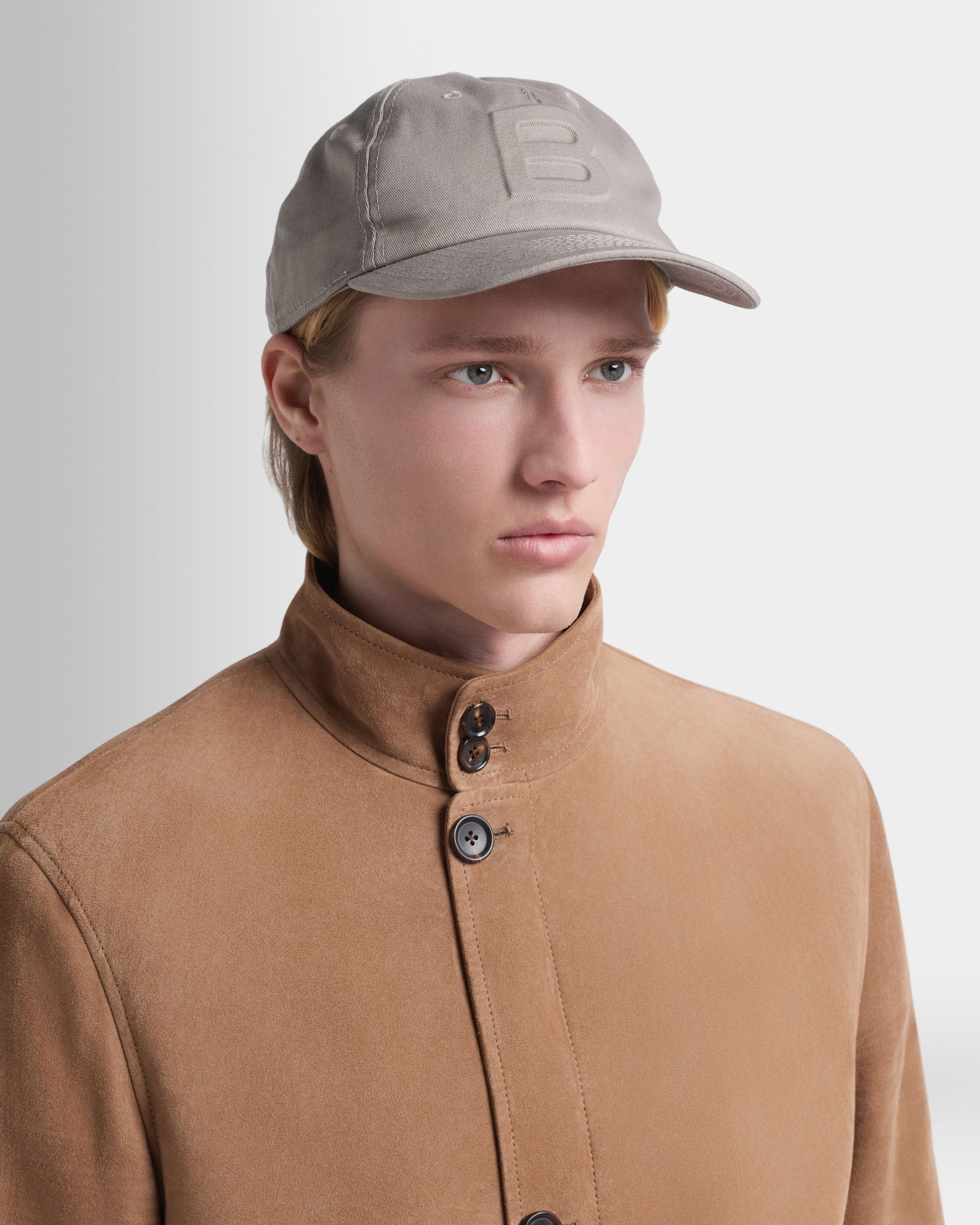 Baseballmütze aus Baumwolle in Light Grey mit geprägtem Logo