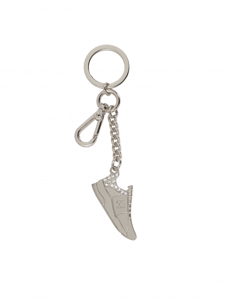 Attractive pendant shoe in silver colour