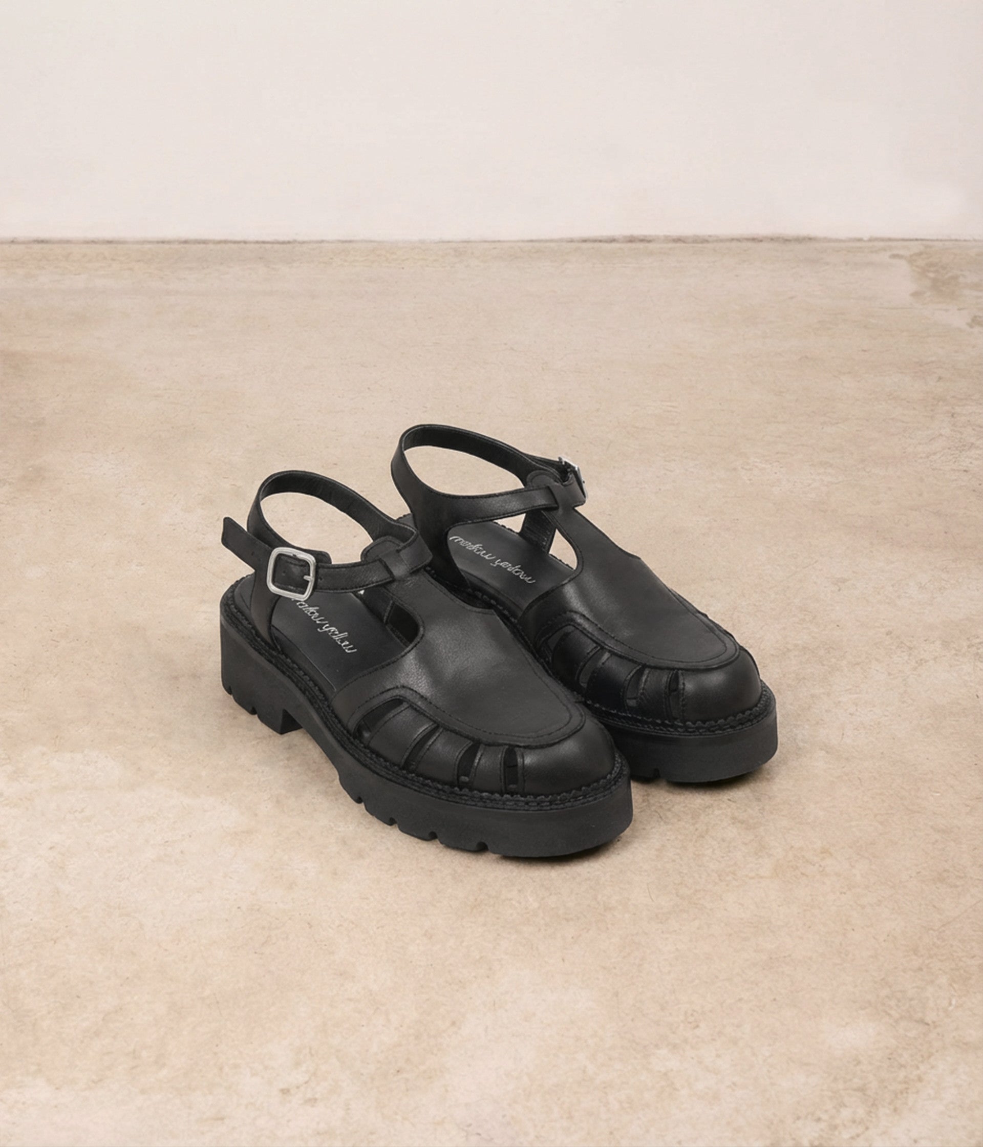 Sandales en cuir noir Calypso