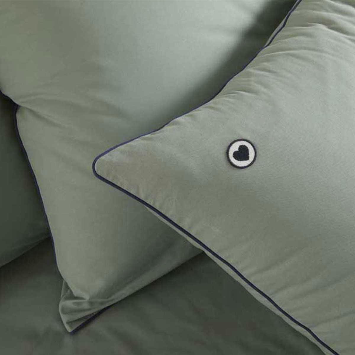 CŒUR SAUGE - Taie d'oreiller unie en coton bio vert sauge 50x75