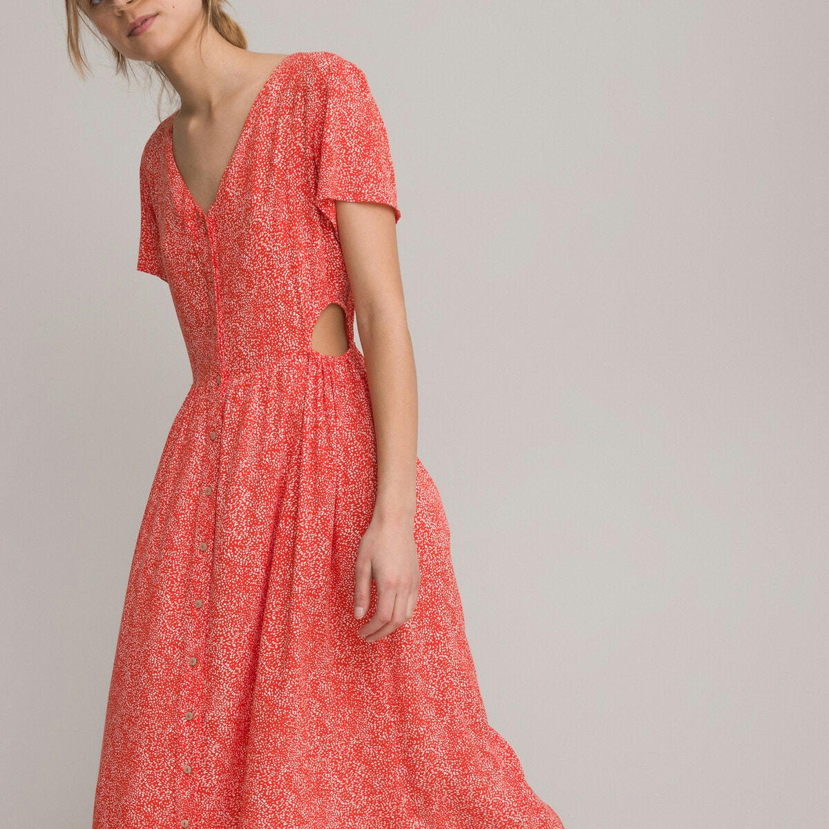Robe col V imprimée, découpes fantaisie côté
