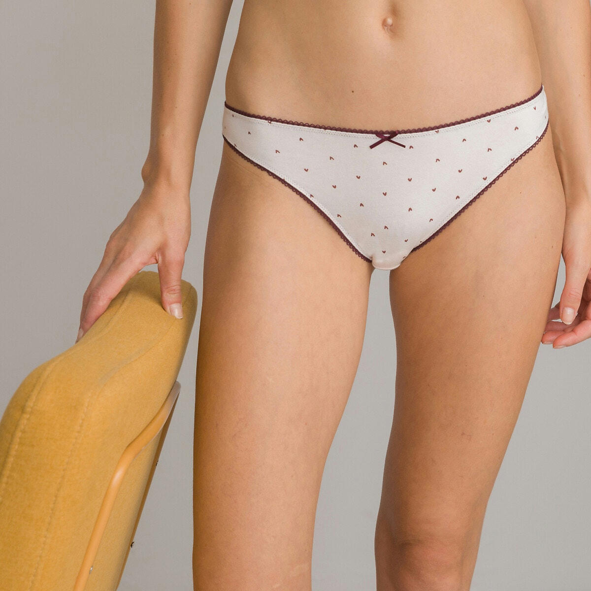Lot de 4 tangas en coton extensible