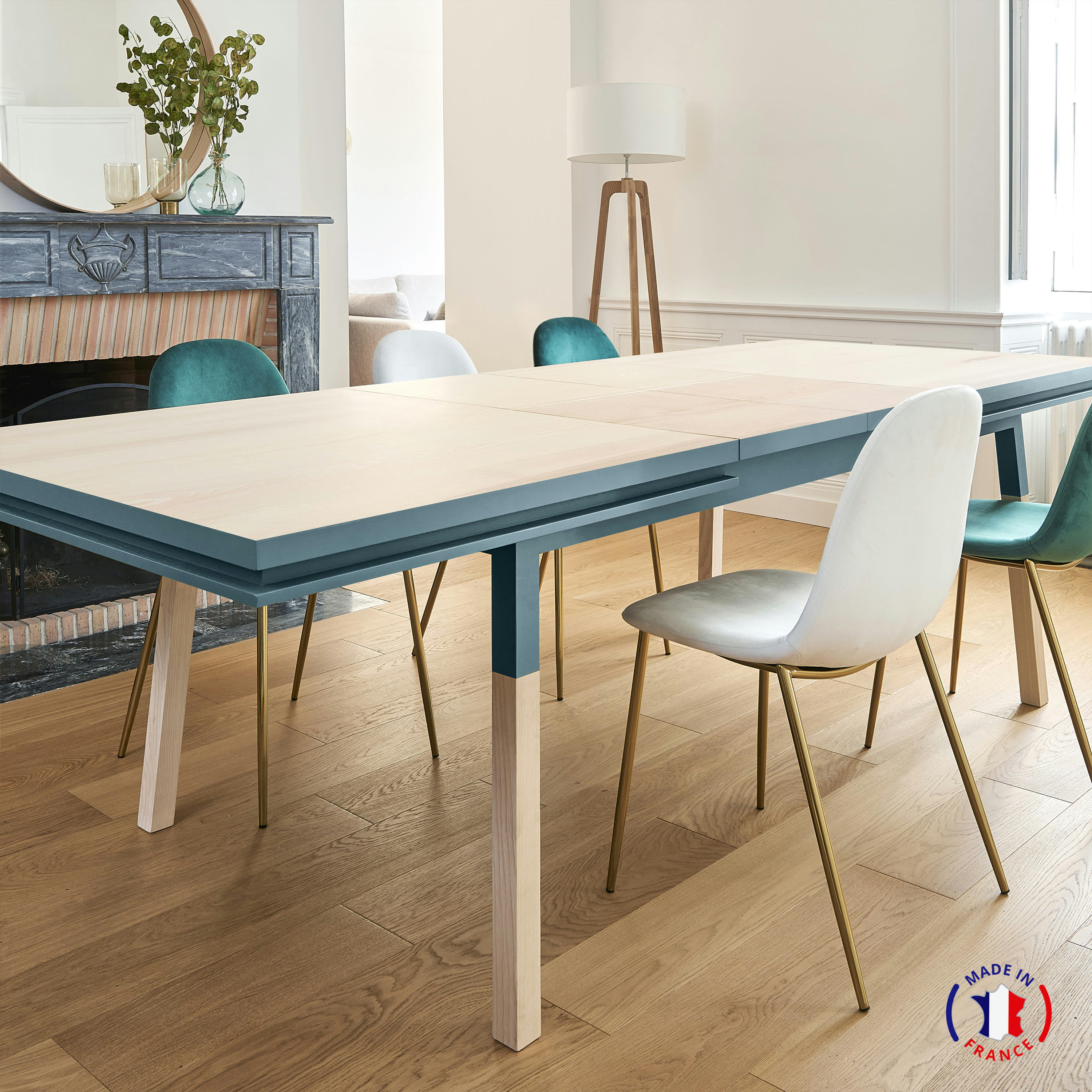 EGEE - Table 160x100 cm en frêne massif, 2 rallonges bleu frehel