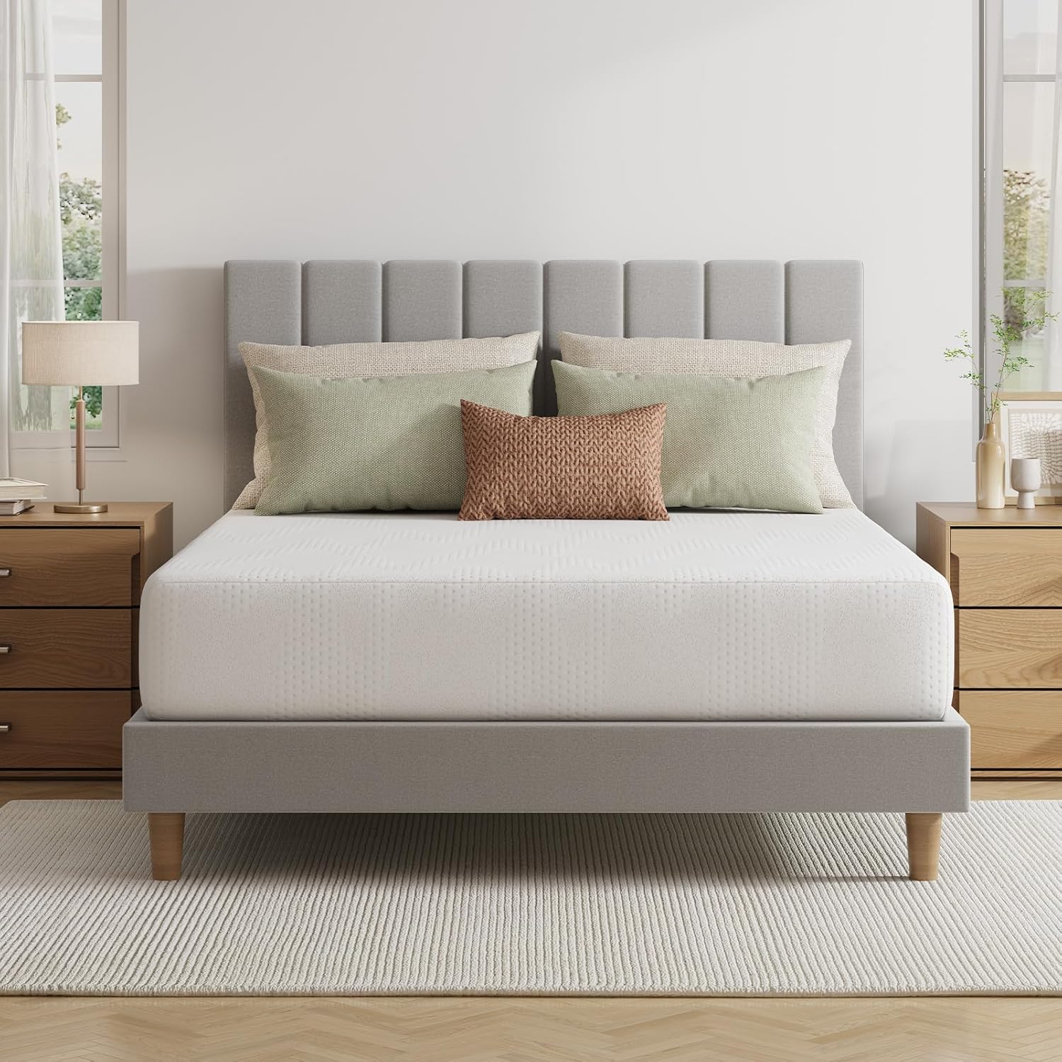 Novilla Queen Mattress, 10 Inch Queen Size Memory Foam Mattress in a Box, Gel Memory Foam Mattress for Comfort Sleep &Cooling Night Sleep, CertiPUR-US Certified