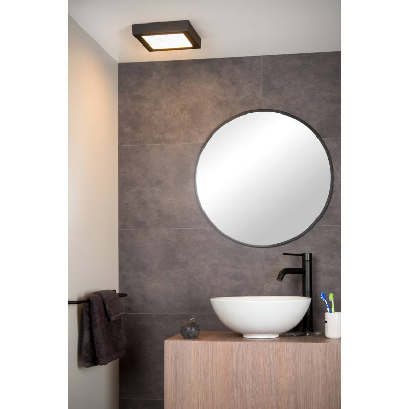 Plafonnier LED pour salle de bain Brice carré noir 1186 lm 22 W LUCIDE