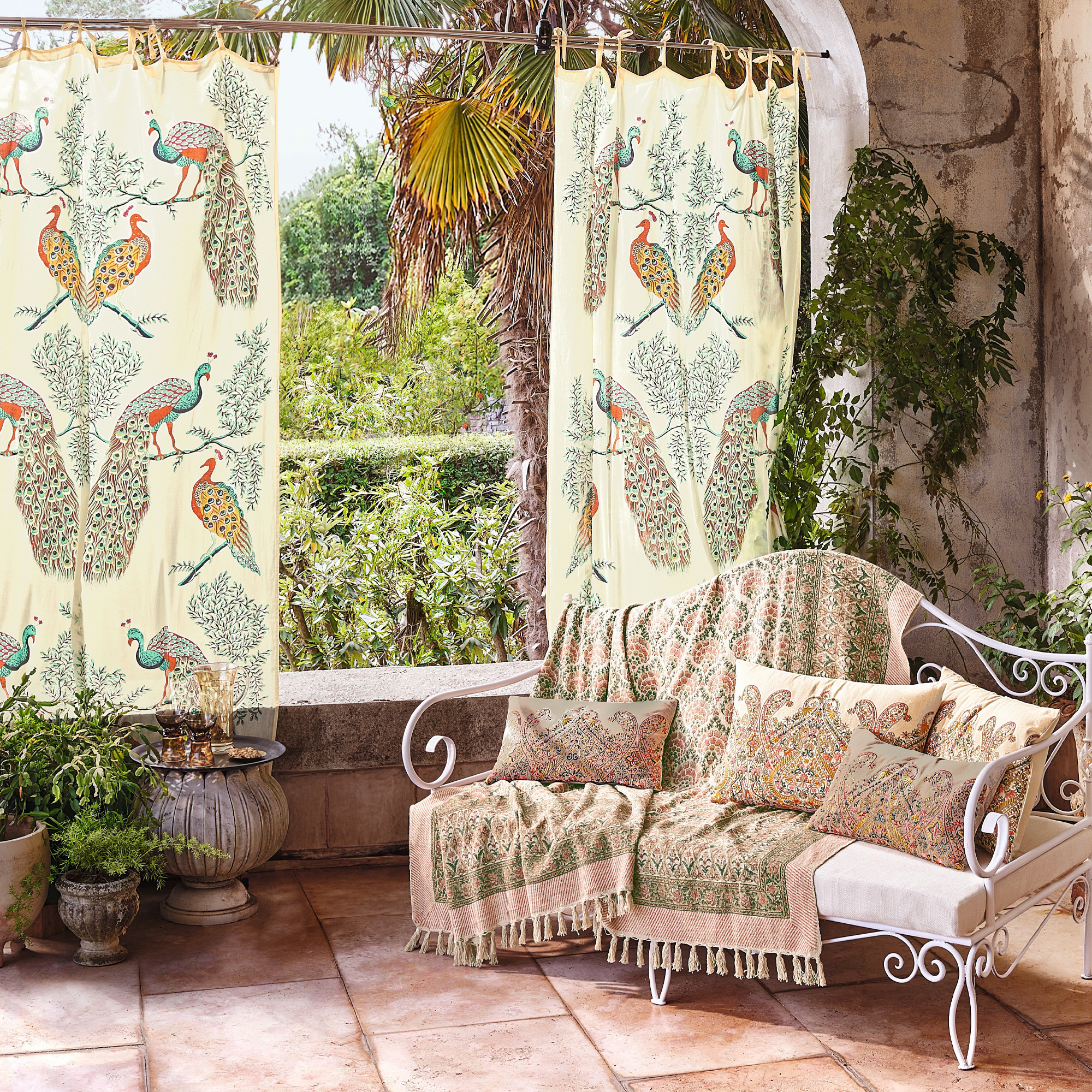 VoilageAux portes du palais