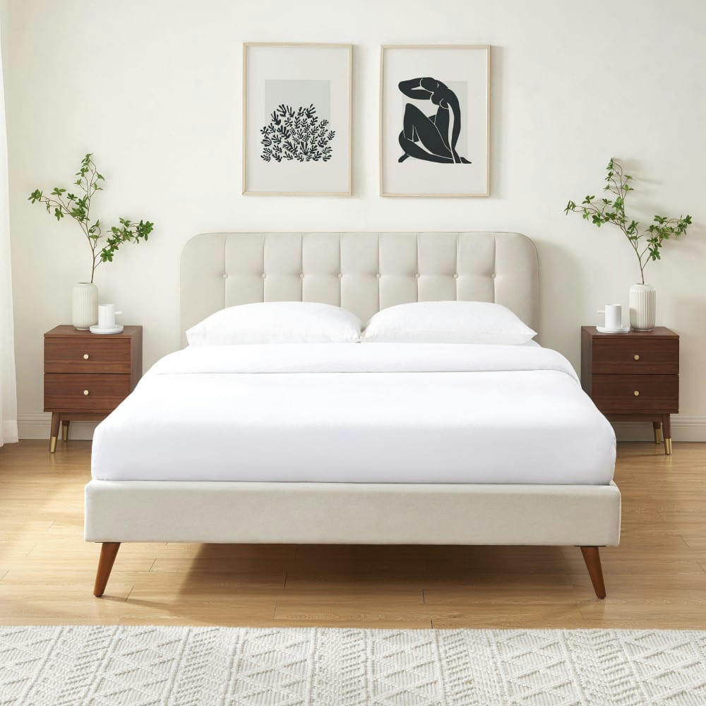 TORGO - Lit matelassé en velours piètement bois foncé 160x200cm beige