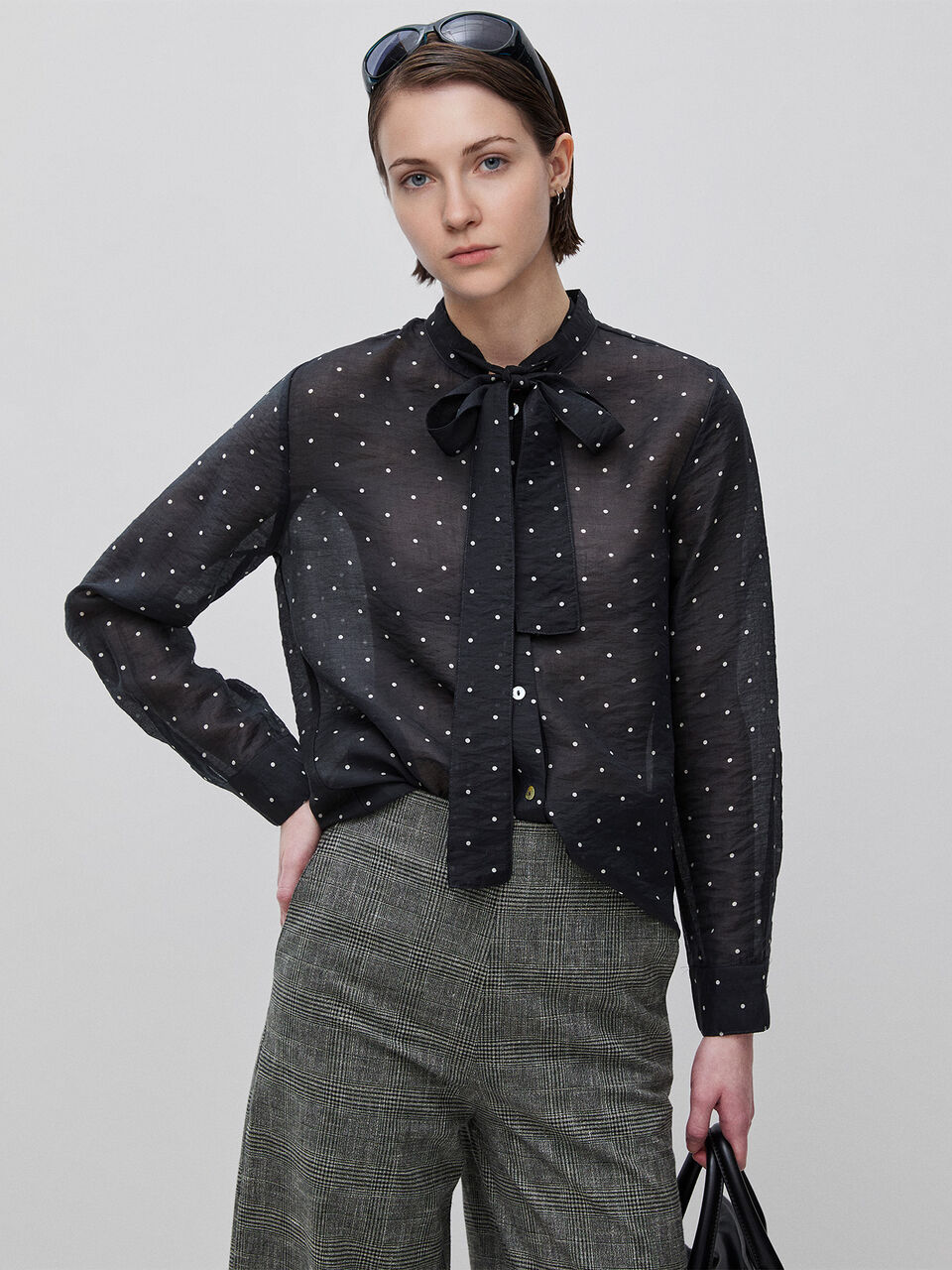 Flowy shirt with micro polka dots