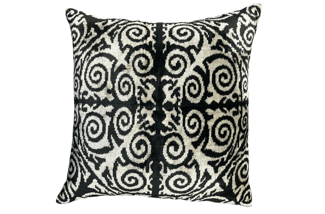 - Housse de coussin velours soie ikat  50x50 noir