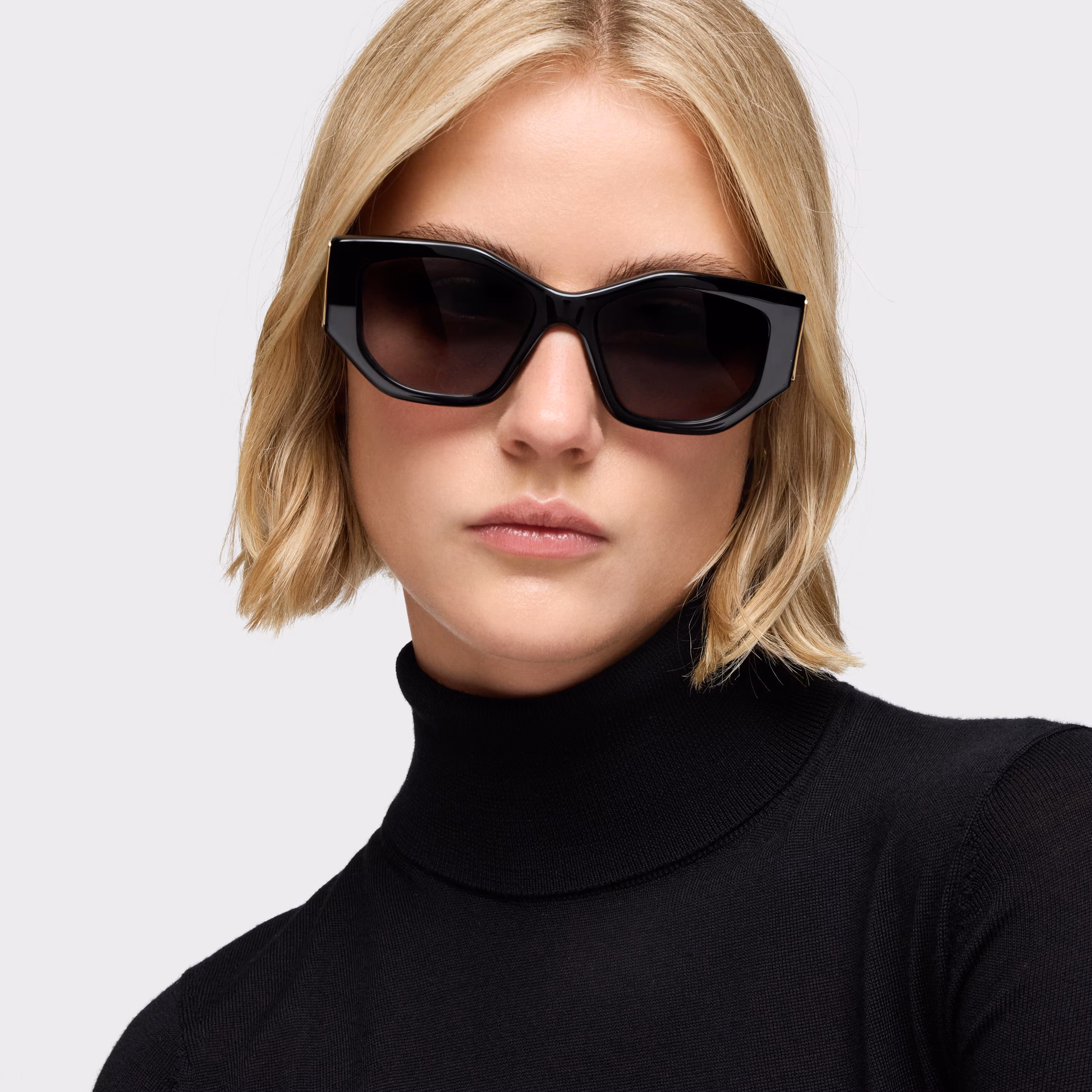 Gafas de sol en color negro Logo