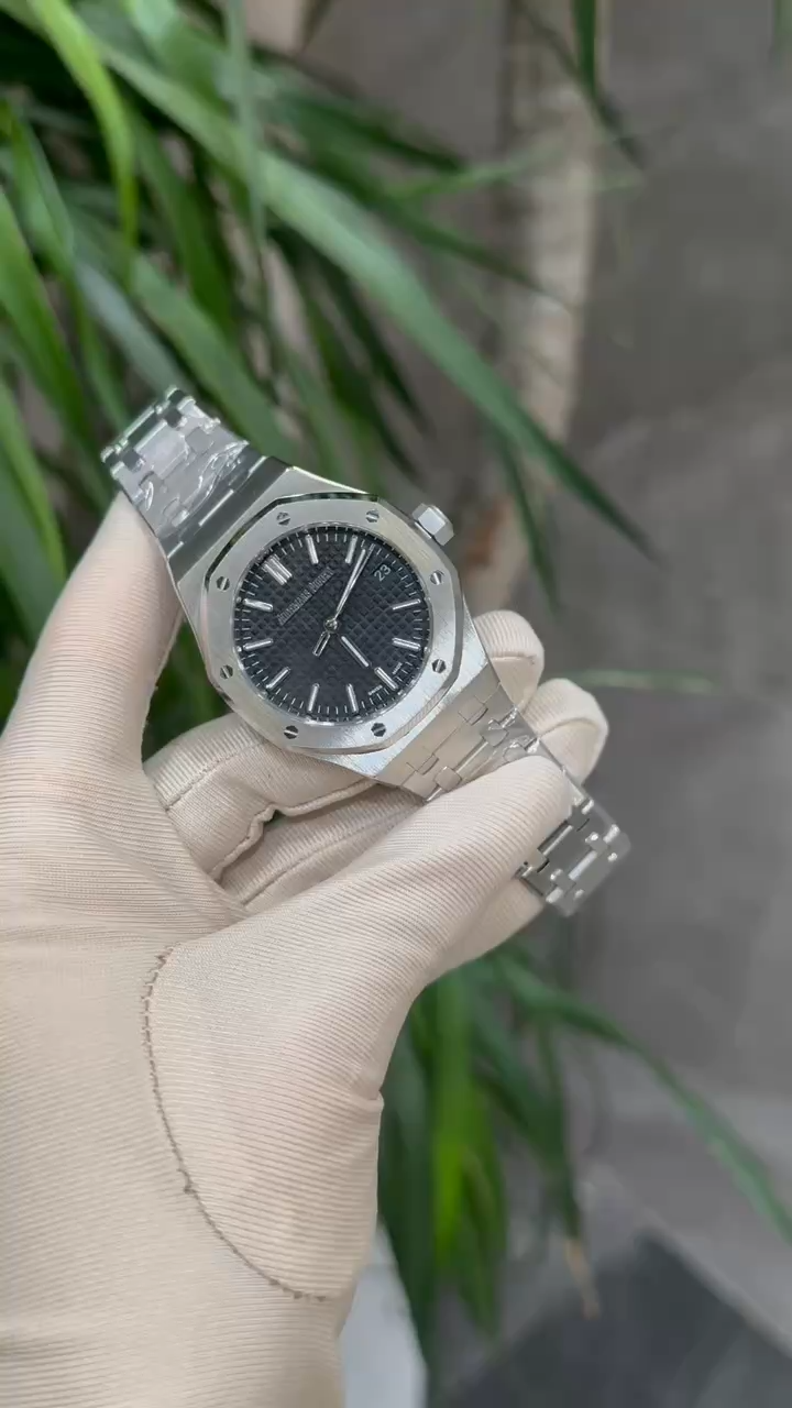 Audemars Piguet Royal Oak Selfwinding 15500ST style -4