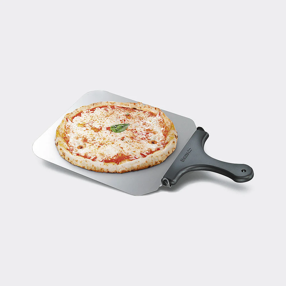 Pizza shovel with folding handle