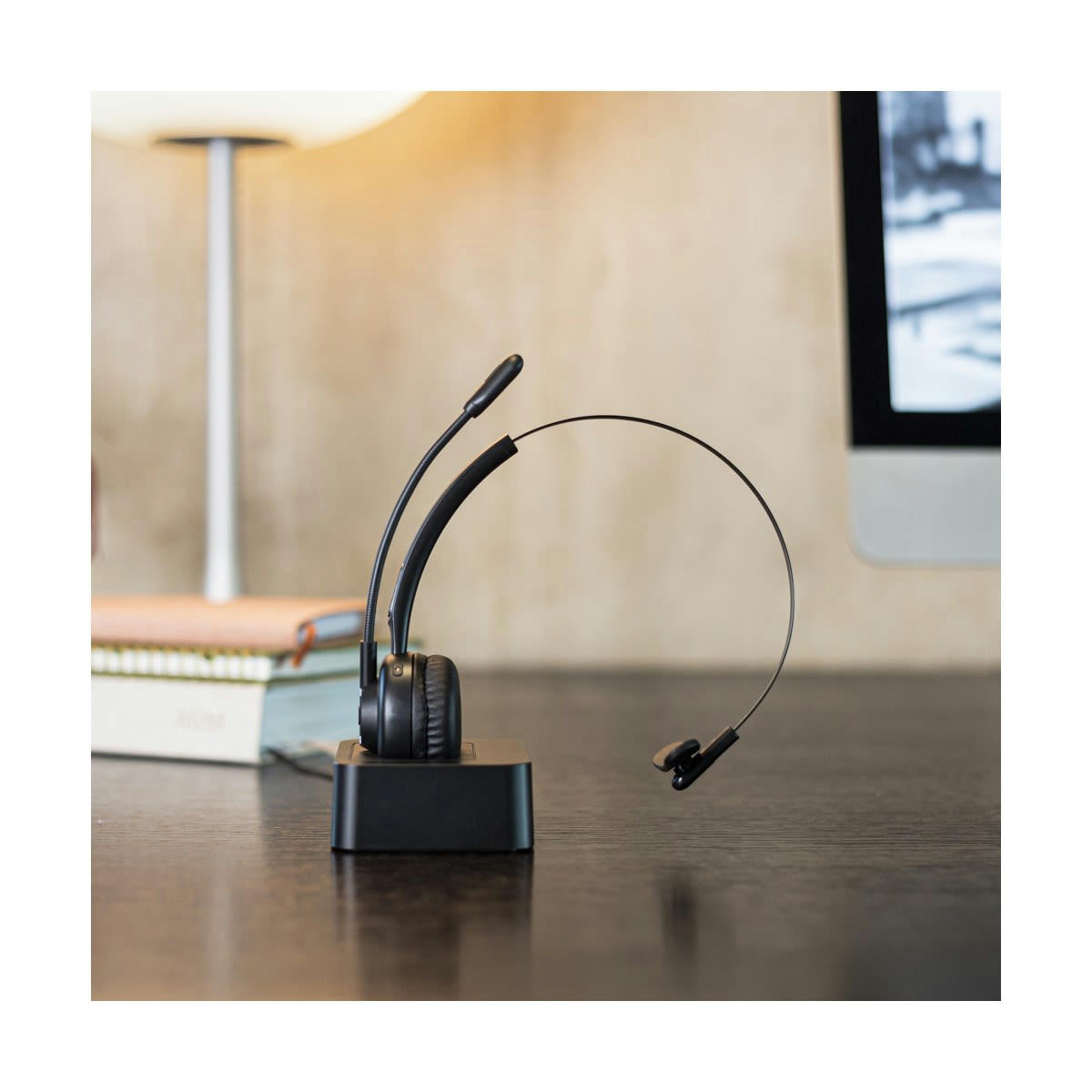 - Casque compatible Bluetooth® avec micro