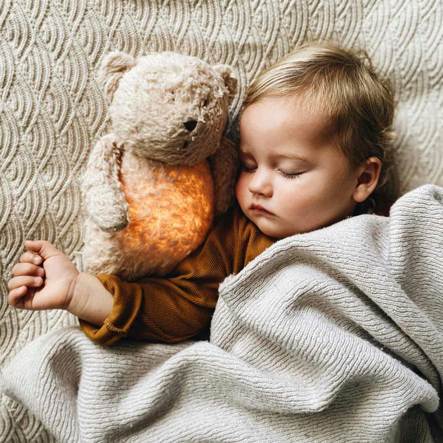 - l'ourson magique en coton bio  sons et lumières