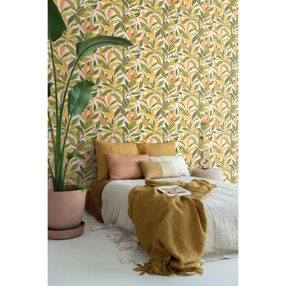 ESTAhome behang tropische bladeren groen, oranje en geel - 50 x 900 cm