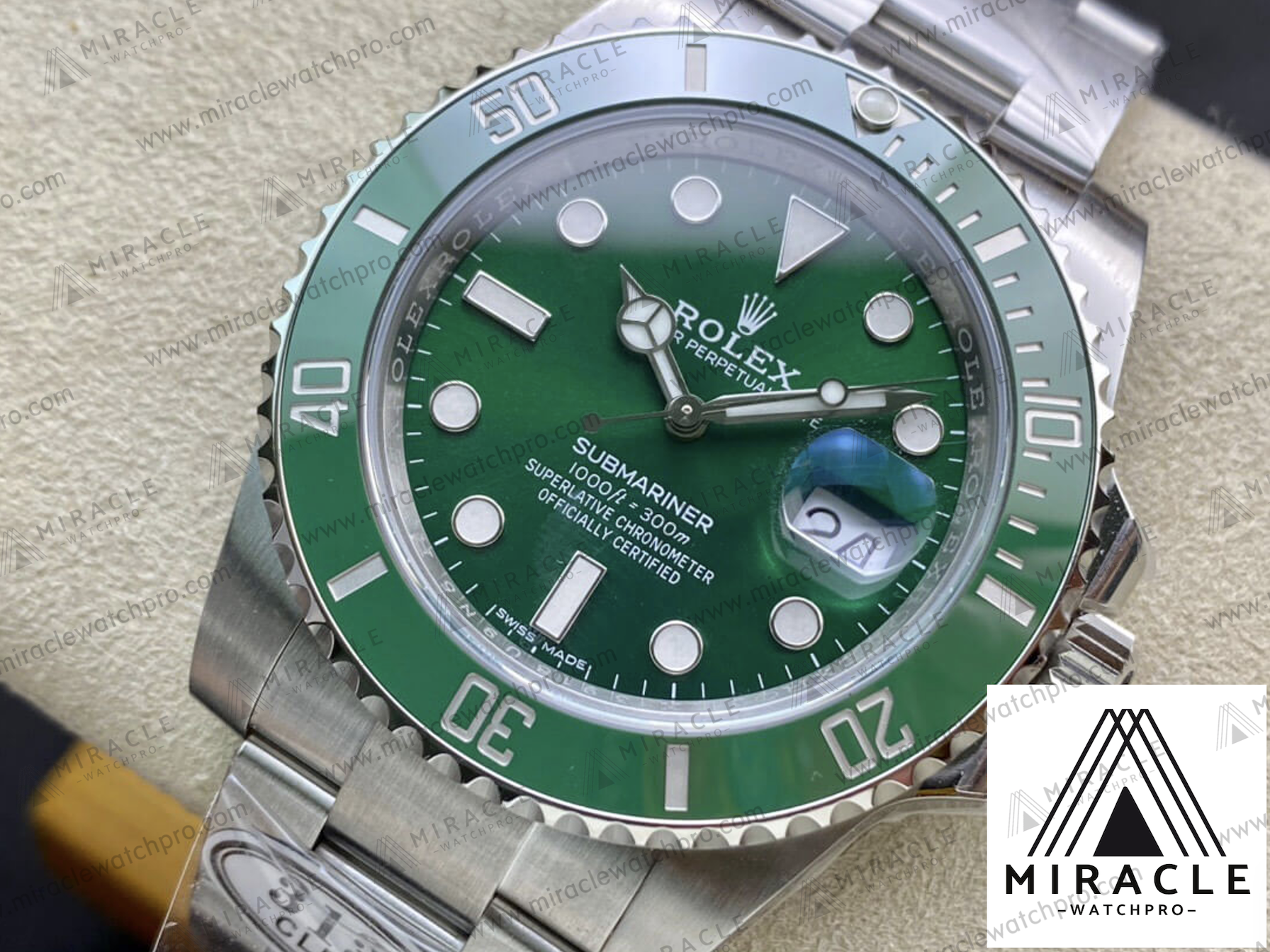 ROLEX-SUBMARINER-ref.116610LV-0002-Elite Clone-40mm-Replica Watch