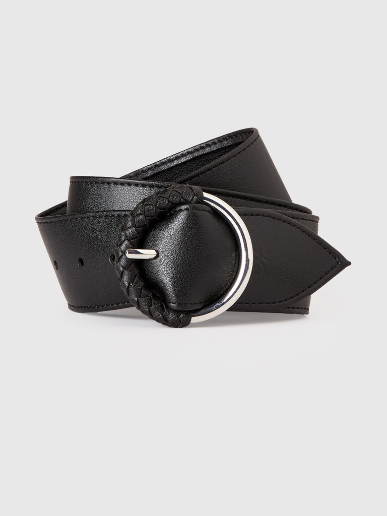 Sash with round buckle