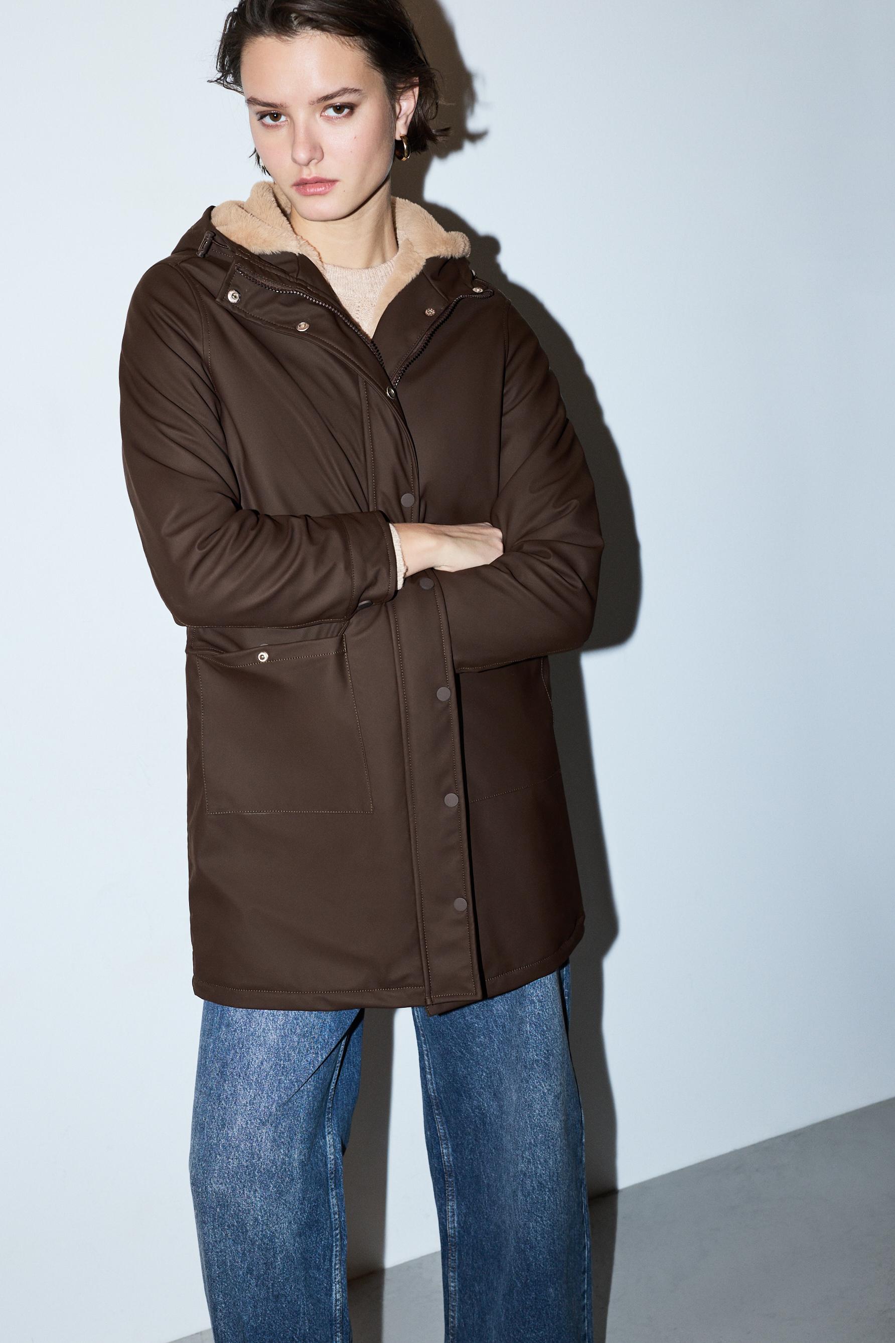 Parka engomada larga