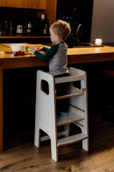 Pomocnik kuchenny dla dziecka Obubu Kitchen Helper Biały Safe