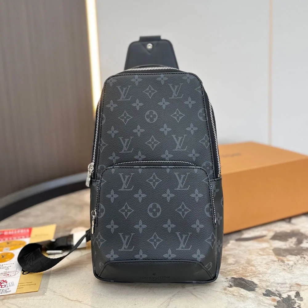 Louis Vuitton LV Avenue Bag