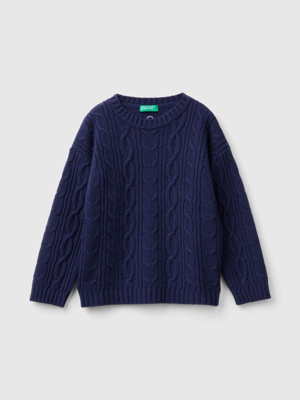 Cable knit sweater in wool blend