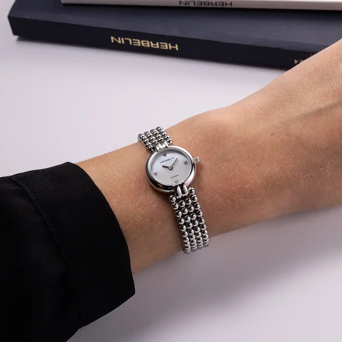 PERLES – QUARTZ – NACRE & DIAMANTS