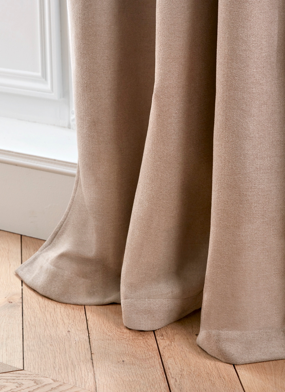 RIDEAU THERMIQUE UNI EFFET VELOURS MAT GROELAND TAUPE