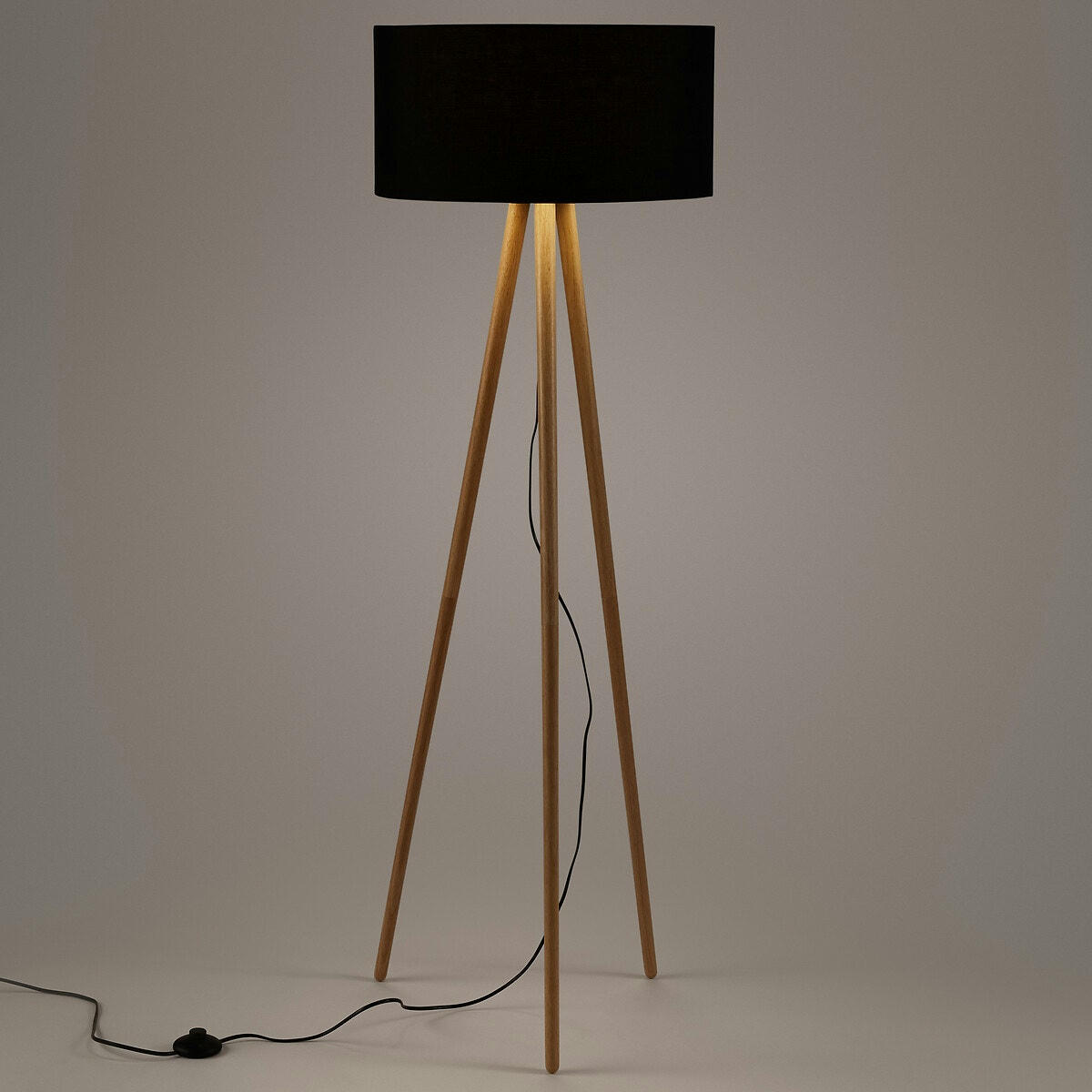 Lampadaire trépied, Setto