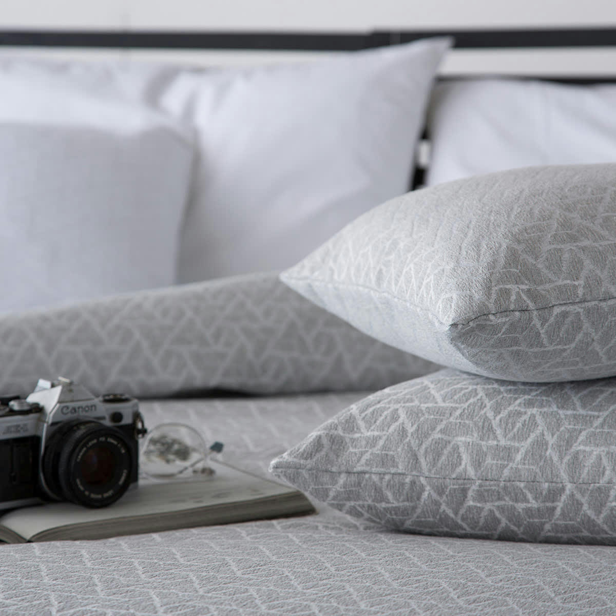 CO BRENTAC - Couvre-lit jacquard 180x270 cm gris