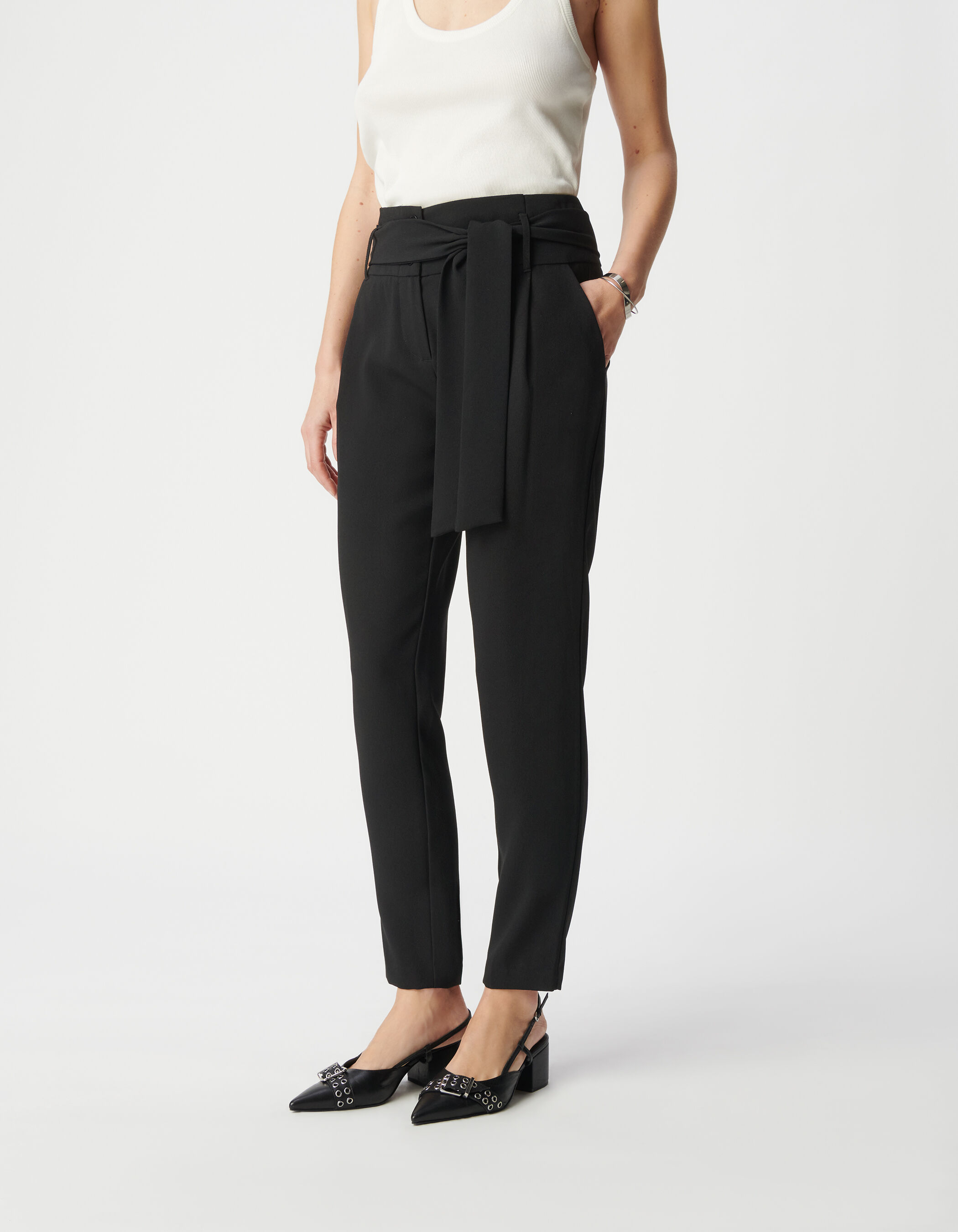 Pantalon droit noir taille haute ceinturée Femme