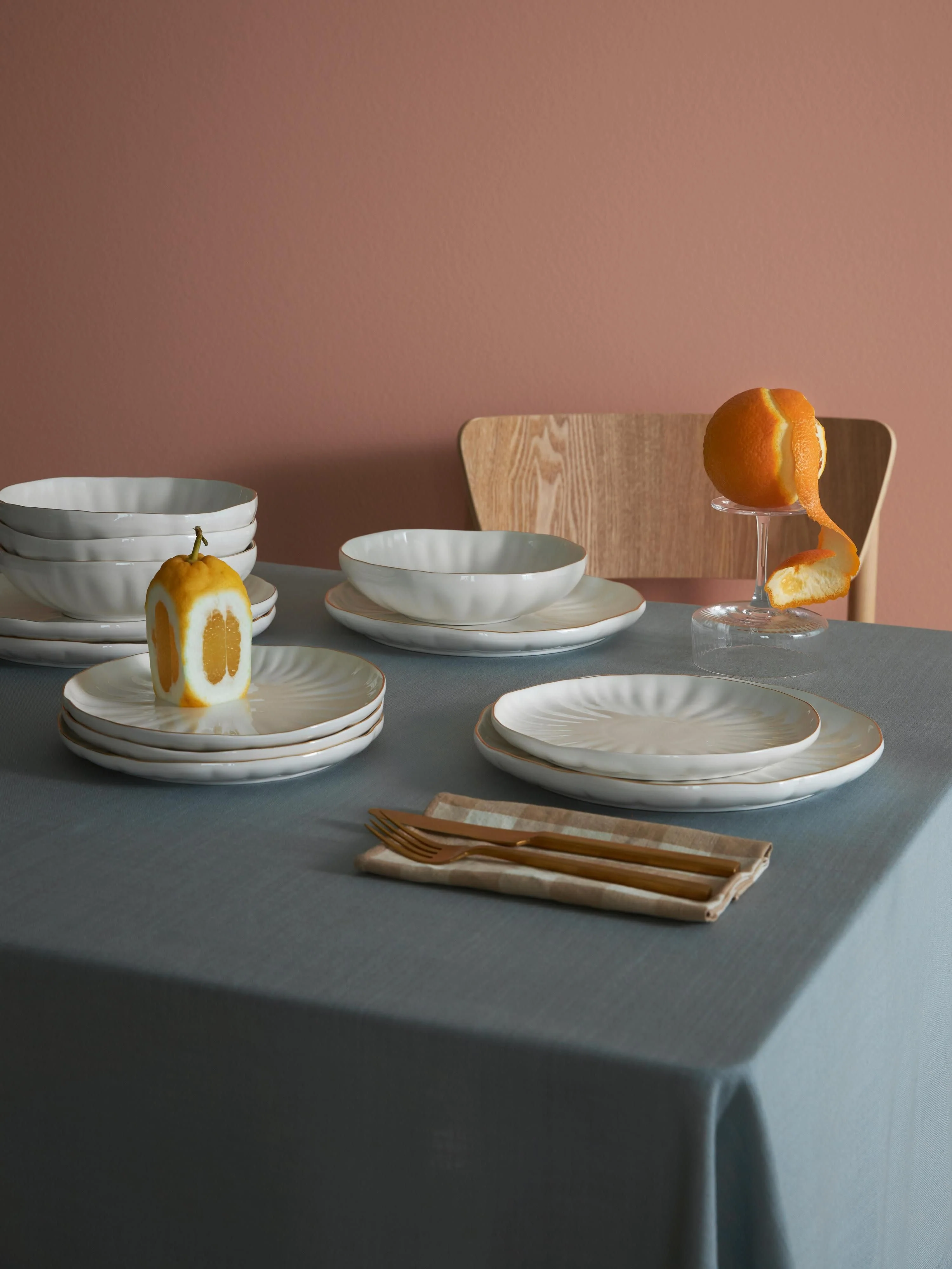 Porzellan-Geschirr-Set Sali mit Relief, 4 Personen, 12er-Set